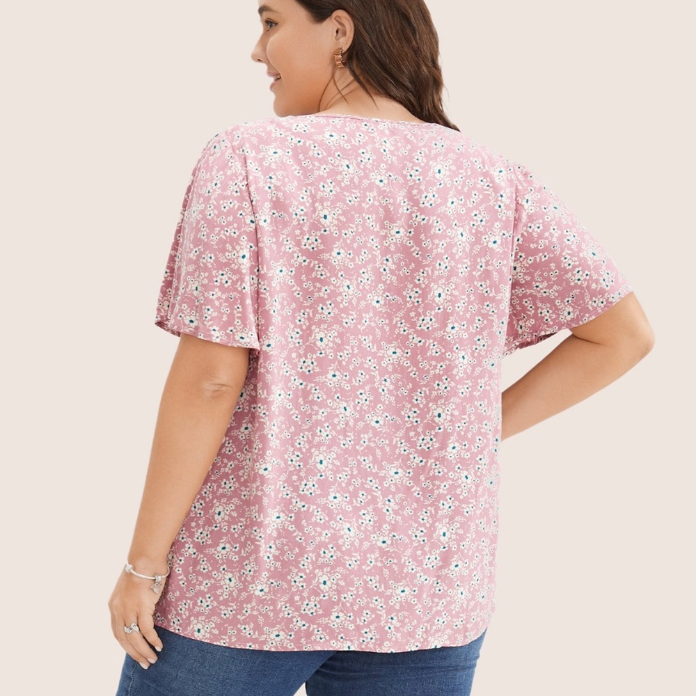 NWT-Beautiful Pink Flowy Floral Top Plus Size: 22/24 - Picture 3 of 10